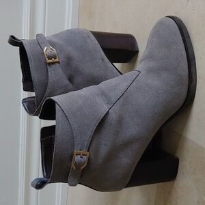 Cole Haan sz 11 Grey Suede boots